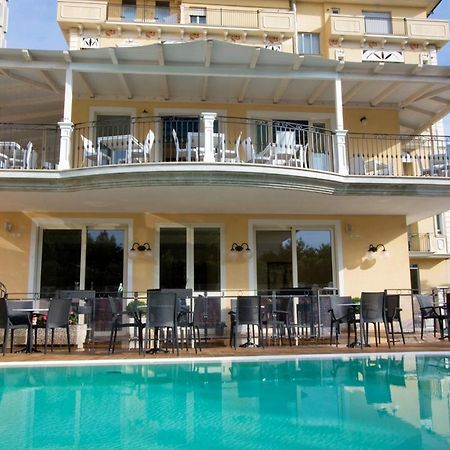 Hotel Mocambo Piscina E Spiaggia San Benedetto del Tronto Exterior photo